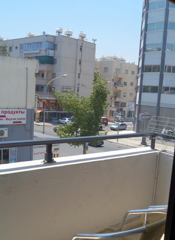 Destalo Court Larnaca Apartment Exteriör bild