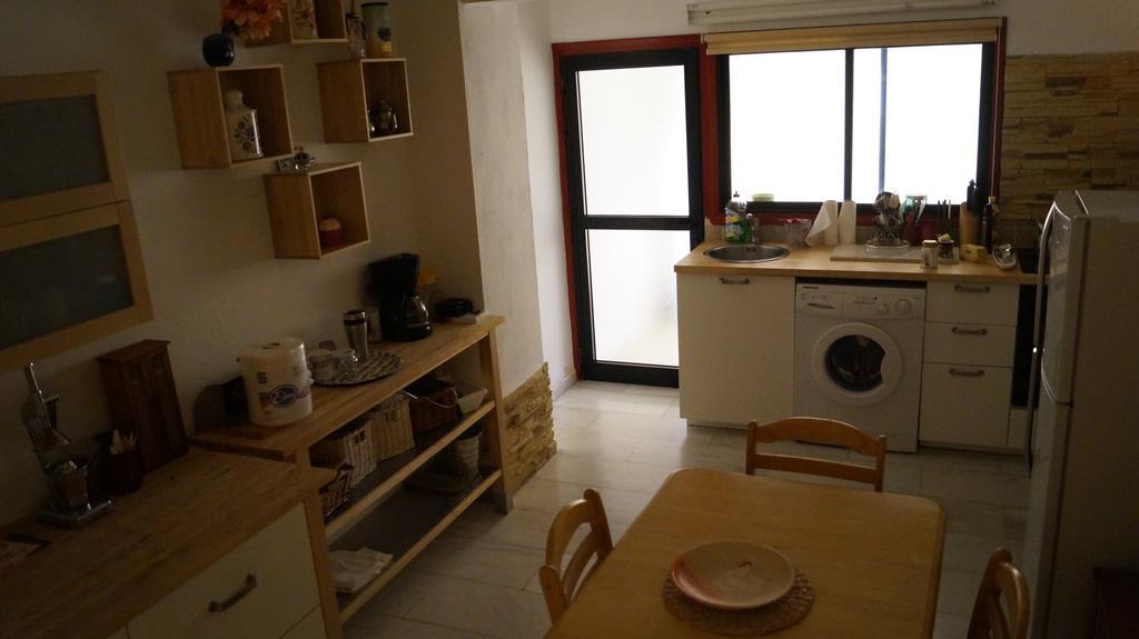 Destalo Court Larnaca Apartment Exteriör bild